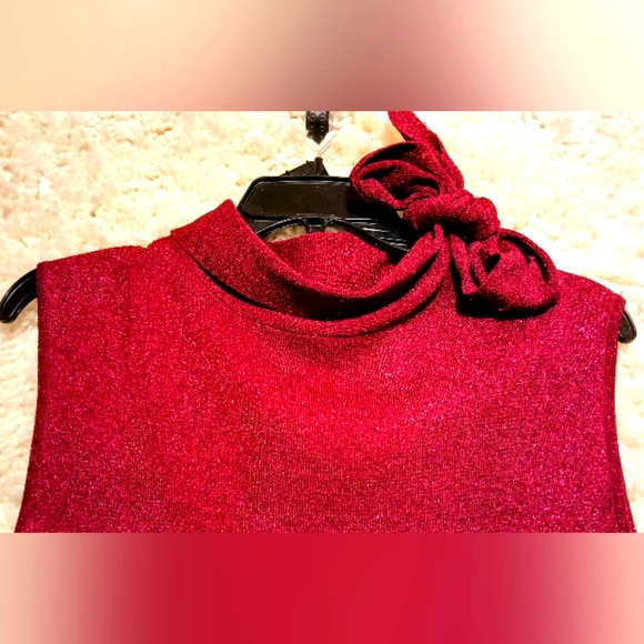 Eva Mendes | Red Sparkling Top accented with top bow (Large) - Picture 3 of 4